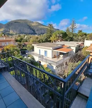 Mansarda Mondello Lejlighed *