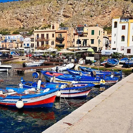 Mansarda Mondello Lejlighed